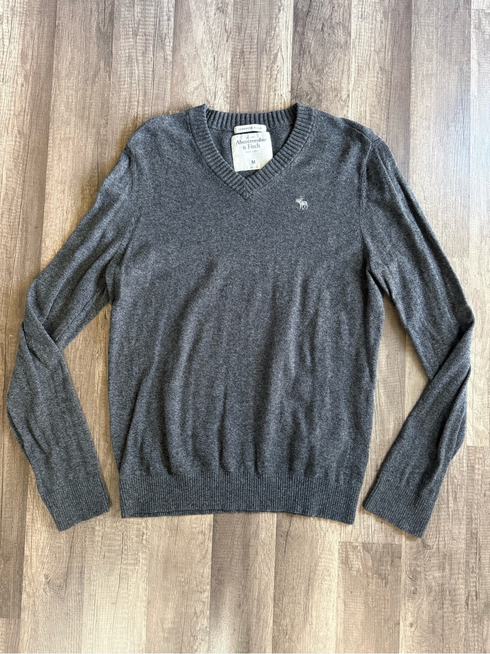Abercrombie & Fitch Sweater Gray Long Sleeve V-neck Cashmere Blend Size Medium